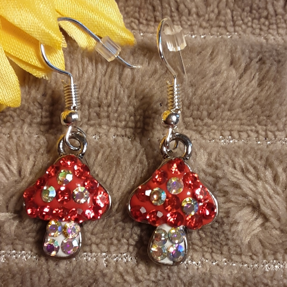 Handmade Rhinestone Mushroom Earrings Red Fairycore - Picture 2 of 3
